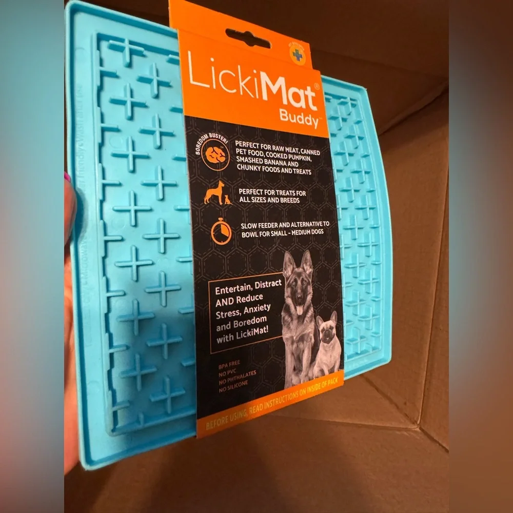 Licki mat buddy NEW microwave & freezer safe L pad L dogs